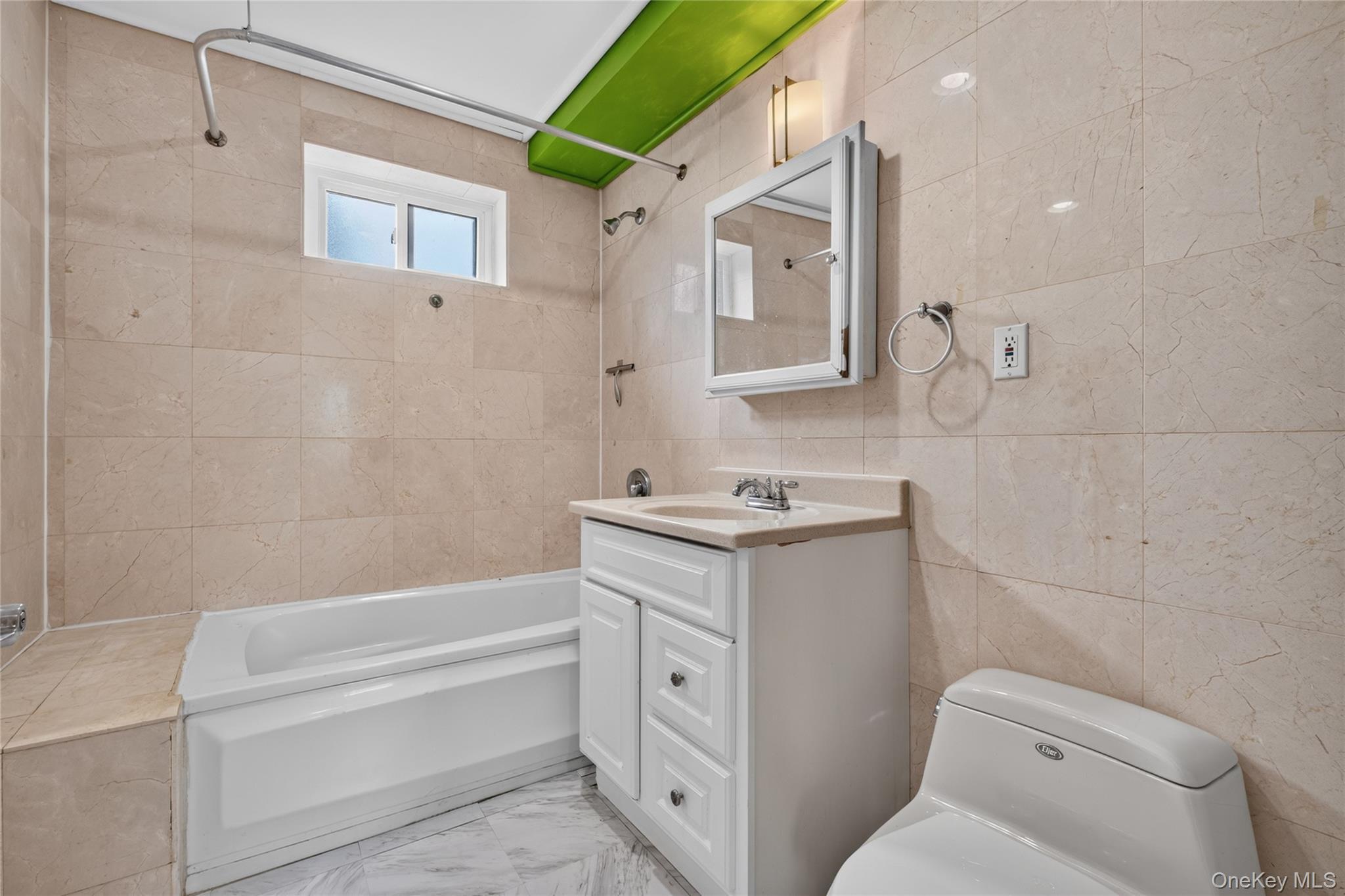 Single Family 199th Street  Queens, NY 11365, MLS-1051067-25