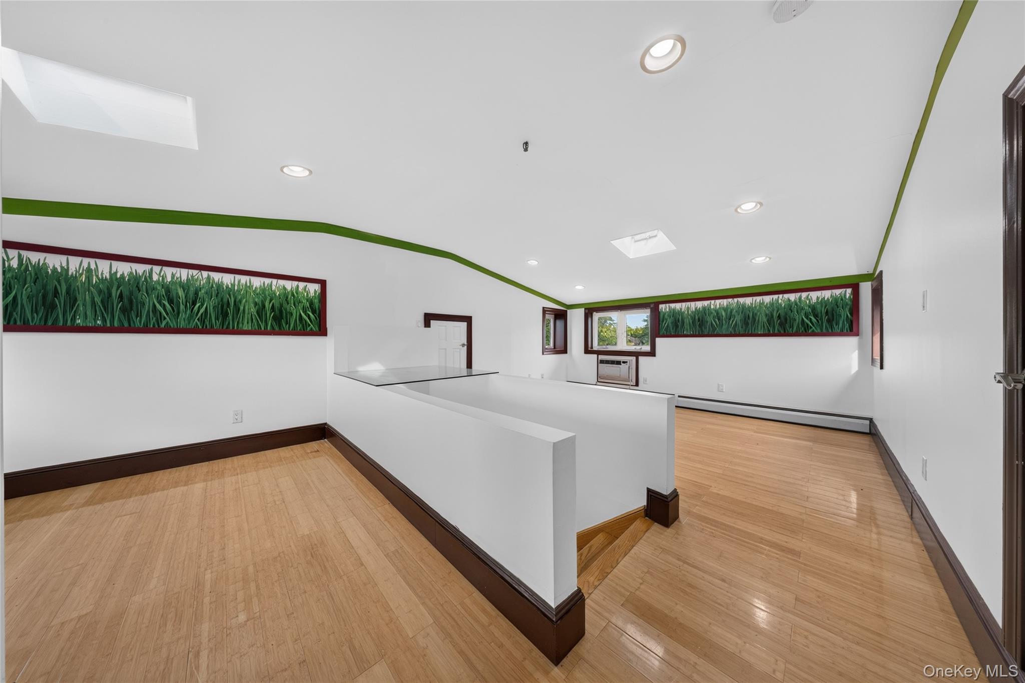 Single Family 199th Street  Queens, NY 11365, MLS-1051067-27