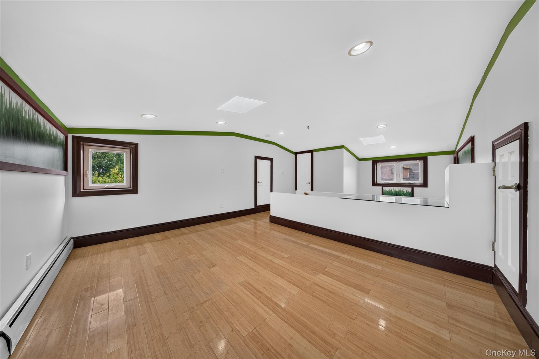 Single Family 199th Street  Queens, NY 11365, MLS-1051067-28