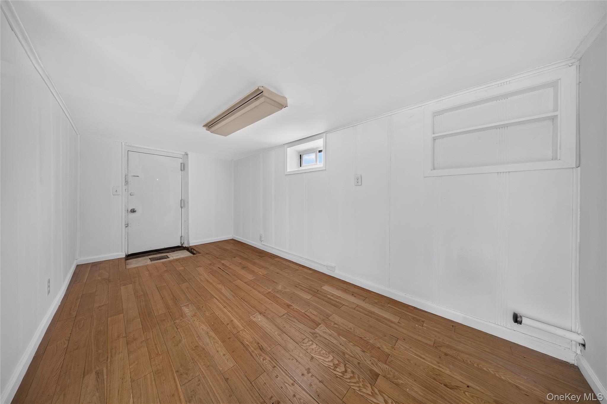 Single Family 199th Street  Queens, NY 11365, MLS-1051067-31
