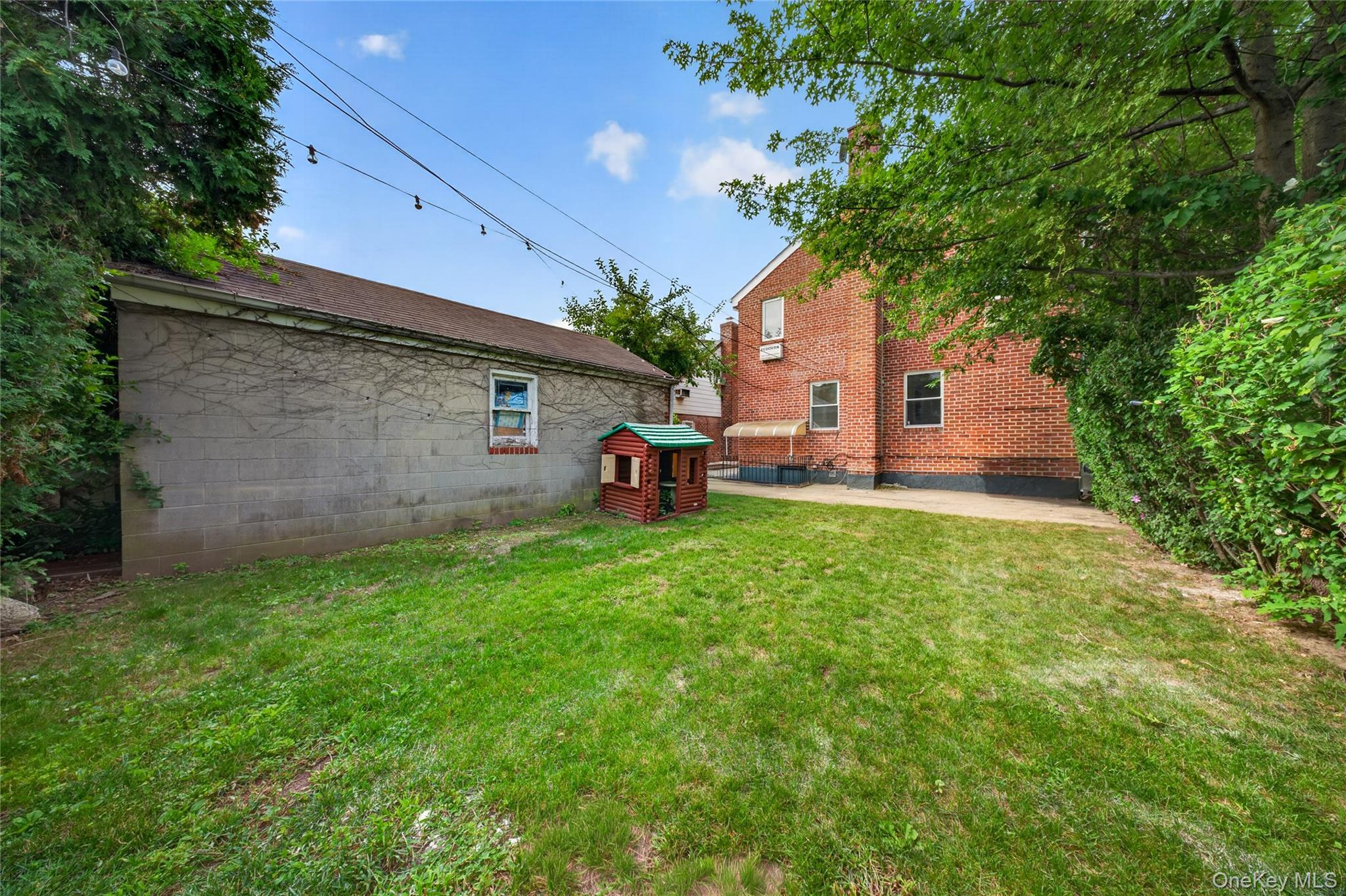 Single Family 199th Street  Queens, NY 11365, MLS-1051067-38