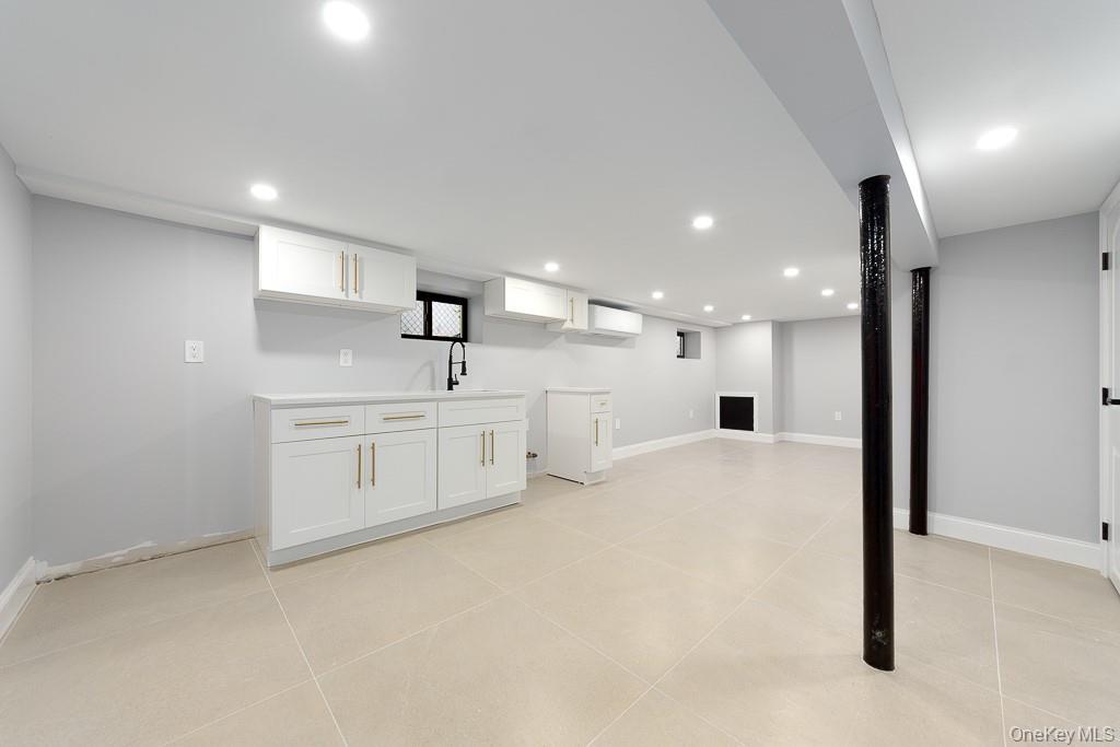Single Family Linden Boulevard Queens, NY 11412, MLS-1051077-17