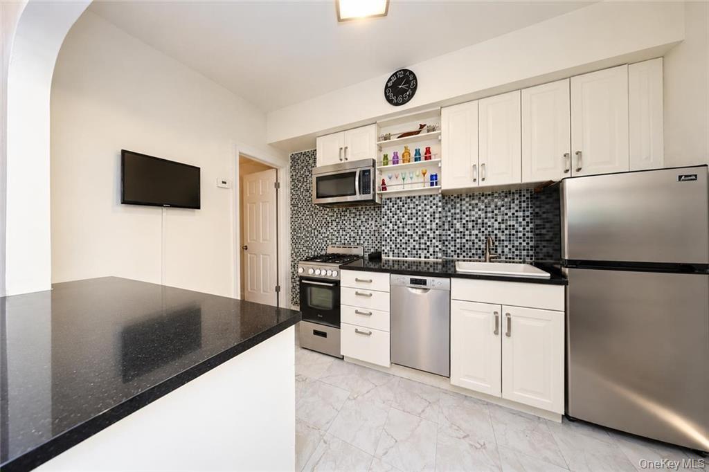 Single Family E 18th Street  Brooklyn, NY 11235, MLS-1051086-11