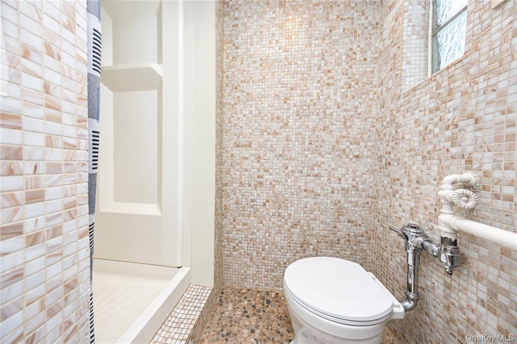 Single Family E 18th Street  Brooklyn, NY 11235, MLS-1051086-20