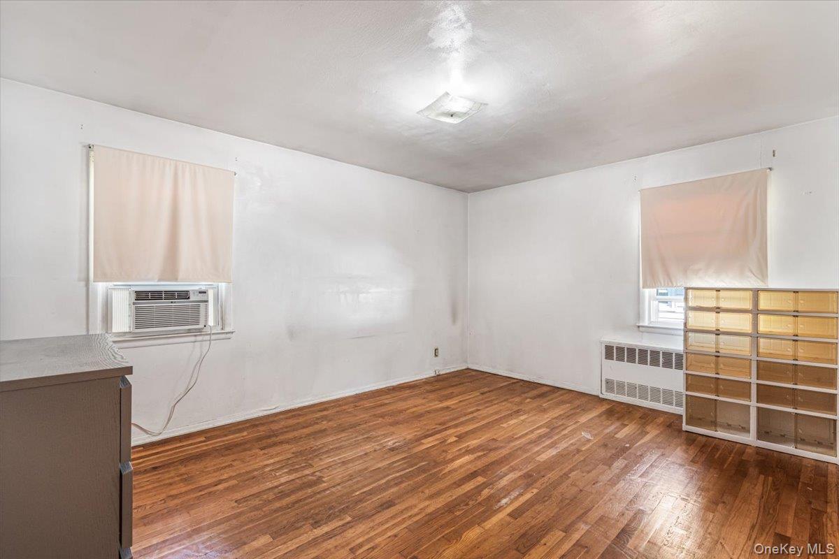 Single Family Braddock Avenue  Queens, NY 11427, MLS-1051088-26