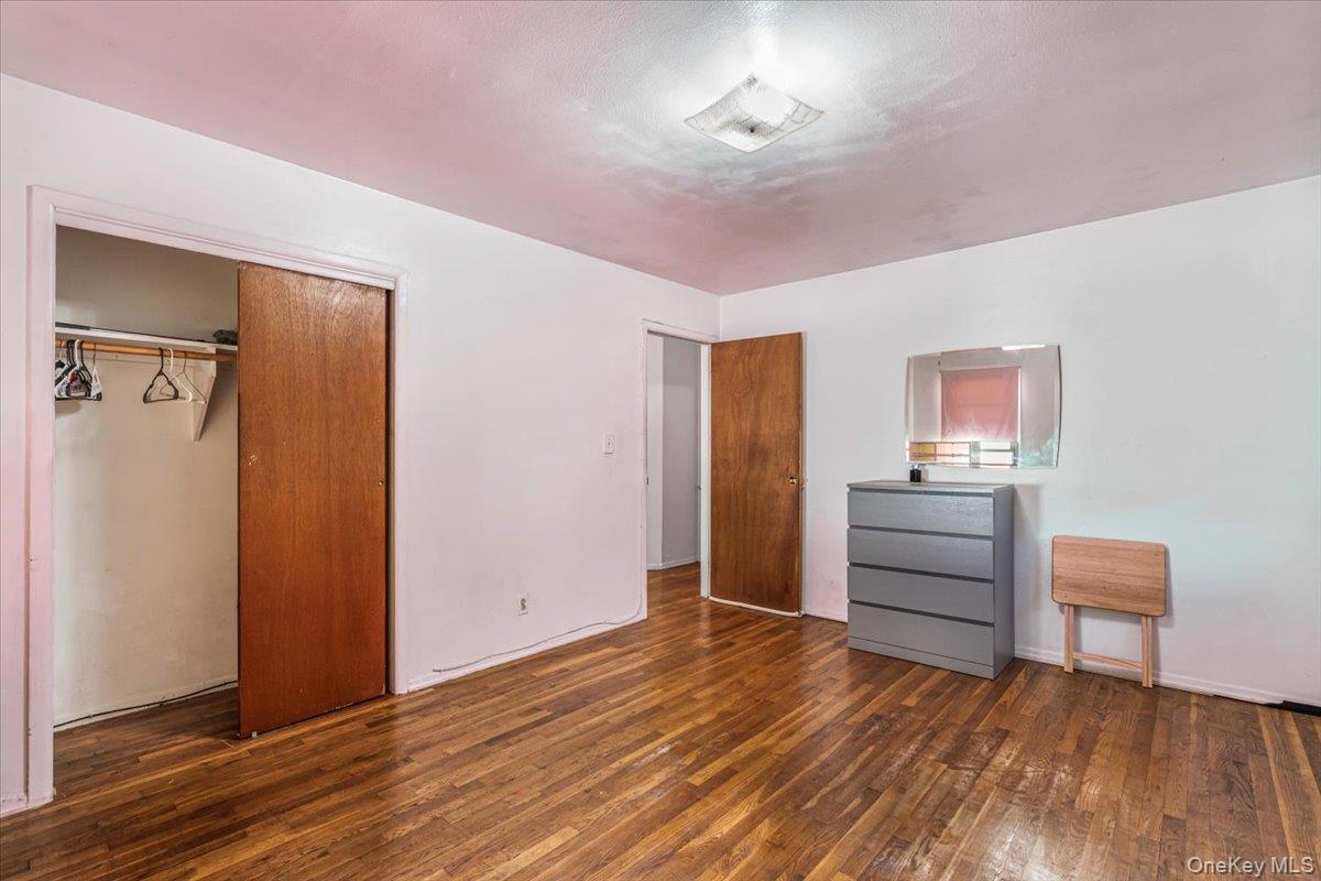 Single Family Braddock Avenue  Queens, NY 11427, MLS-1051088-27