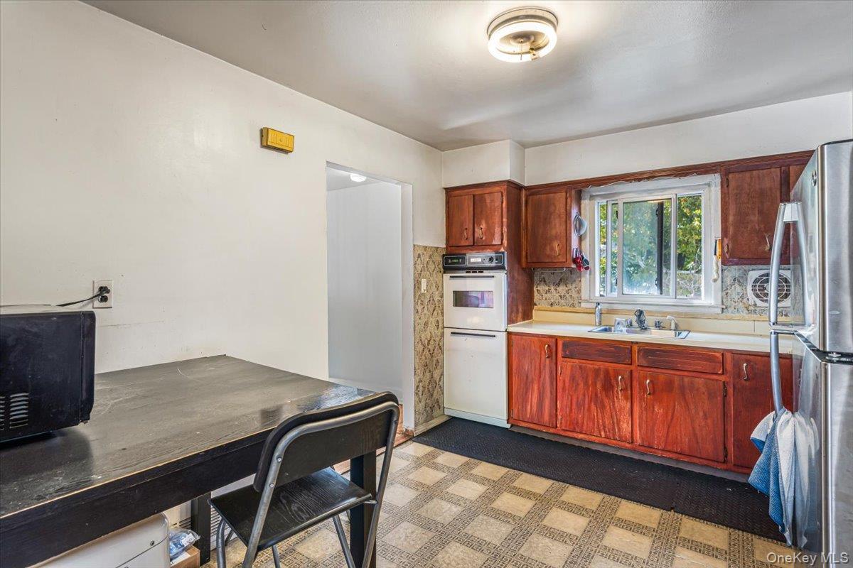 Single Family Braddock Avenue  Queens, NY 11427, MLS-1051088-40
