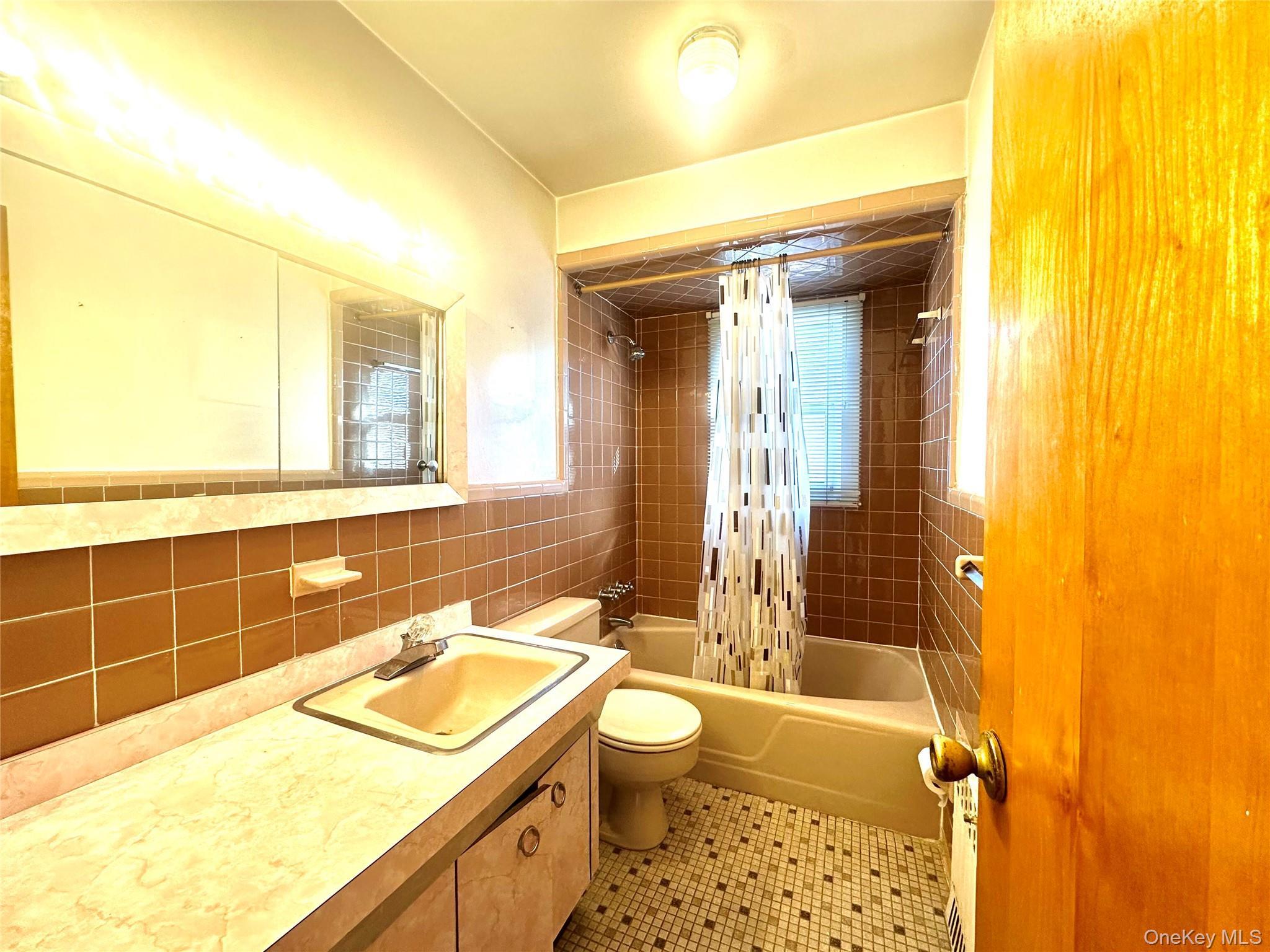 Single Family 229th Street Queens, NY 11364, MLS-1051092-8