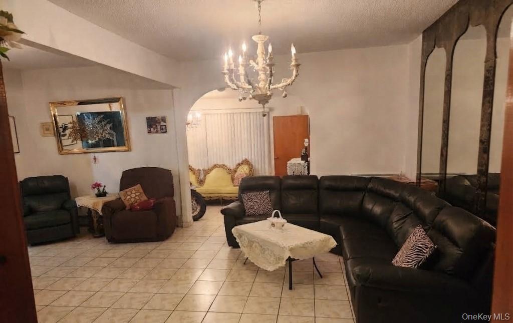 Single Family 40th Avenue Queens, NY 11361, MLS-1051119-24