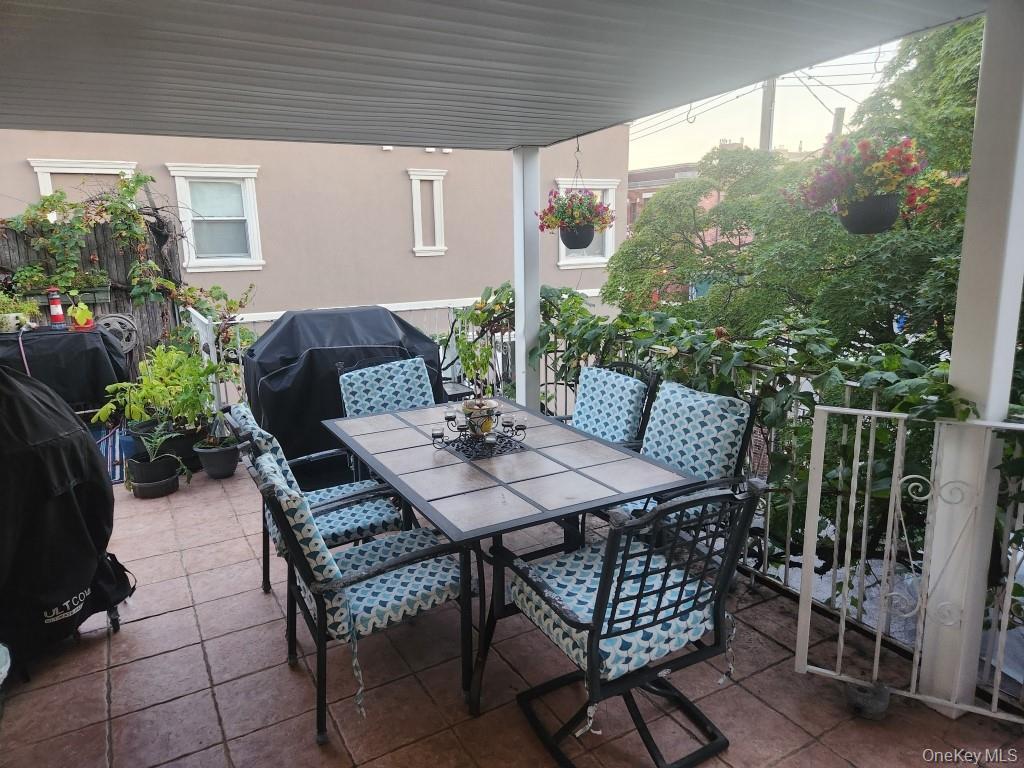 Single Family 40th Avenue Queens, NY 11361, MLS-1051119-28