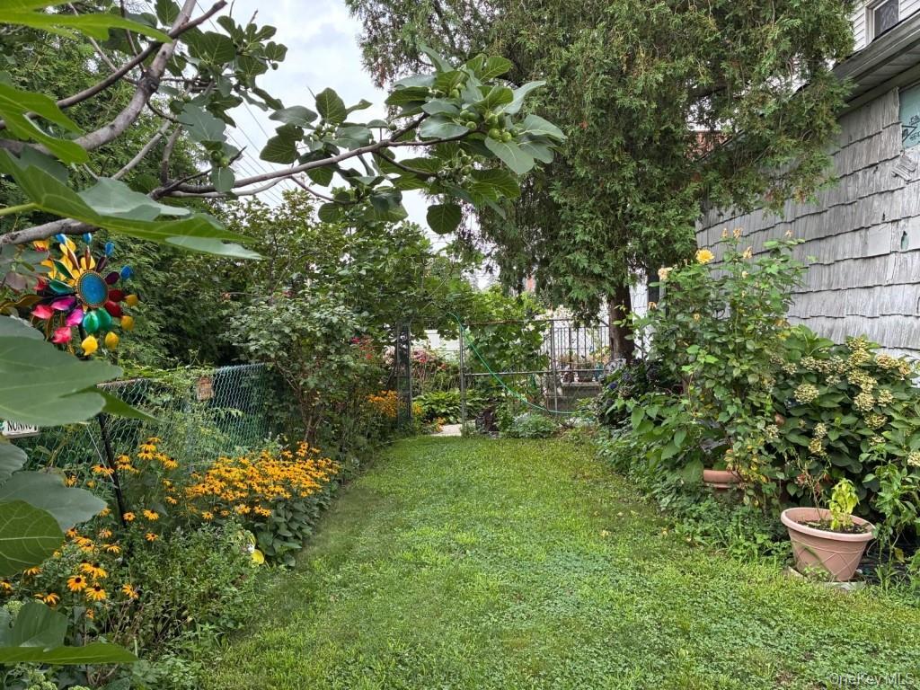 Single Family 40th Avenue Queens, NY 11361, MLS-1051119-32