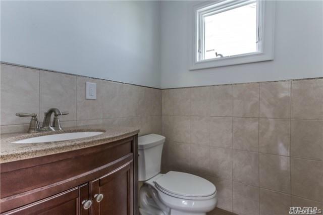 Single Family Royal Avenue Nassau County, NY 11501, MLS-1051130-10
