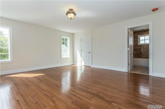 Single Family Royal Avenue Nassau County, NY 11501, MLS-1051130-11