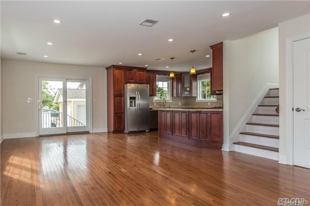 Single Family Royal Avenue Nassau County, NY 11501, MLS-1051130-7