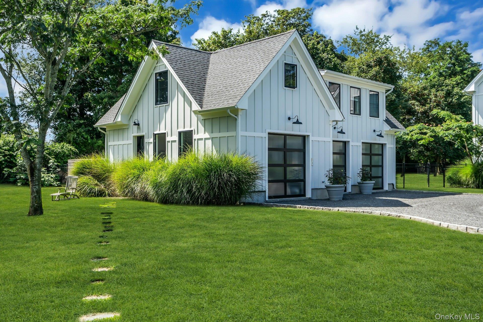 Single Family Hubbard Avenue  Suffolk County, NY 11901, MLS-1051138-31