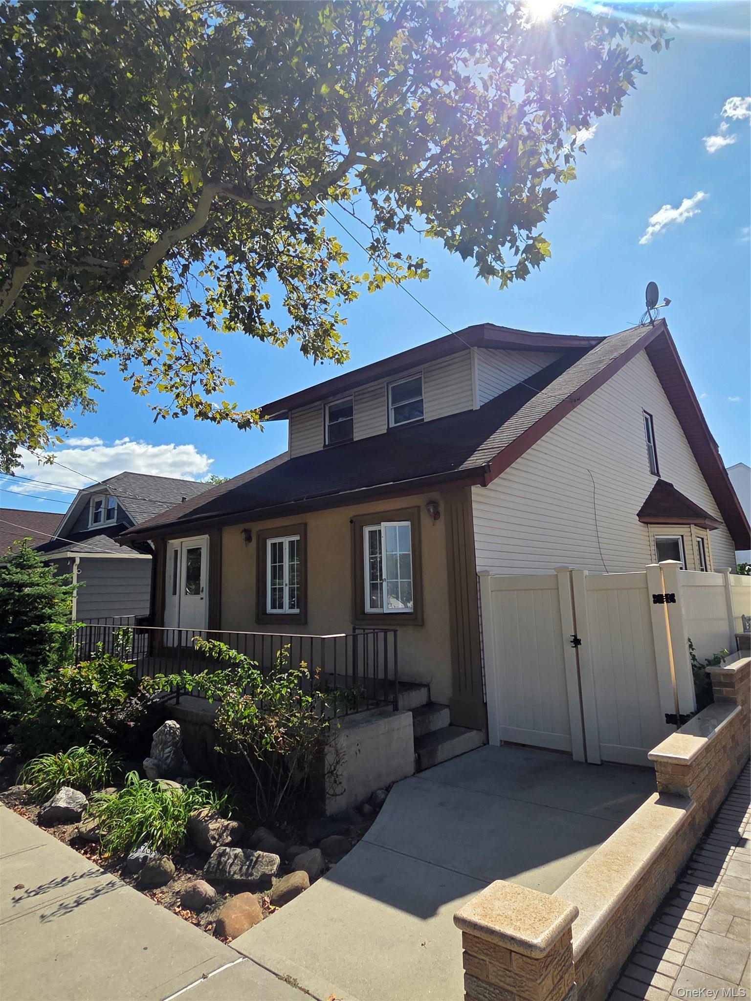 Single Family 157th Avenue Queens, NY 11414, MLS-1051144-3