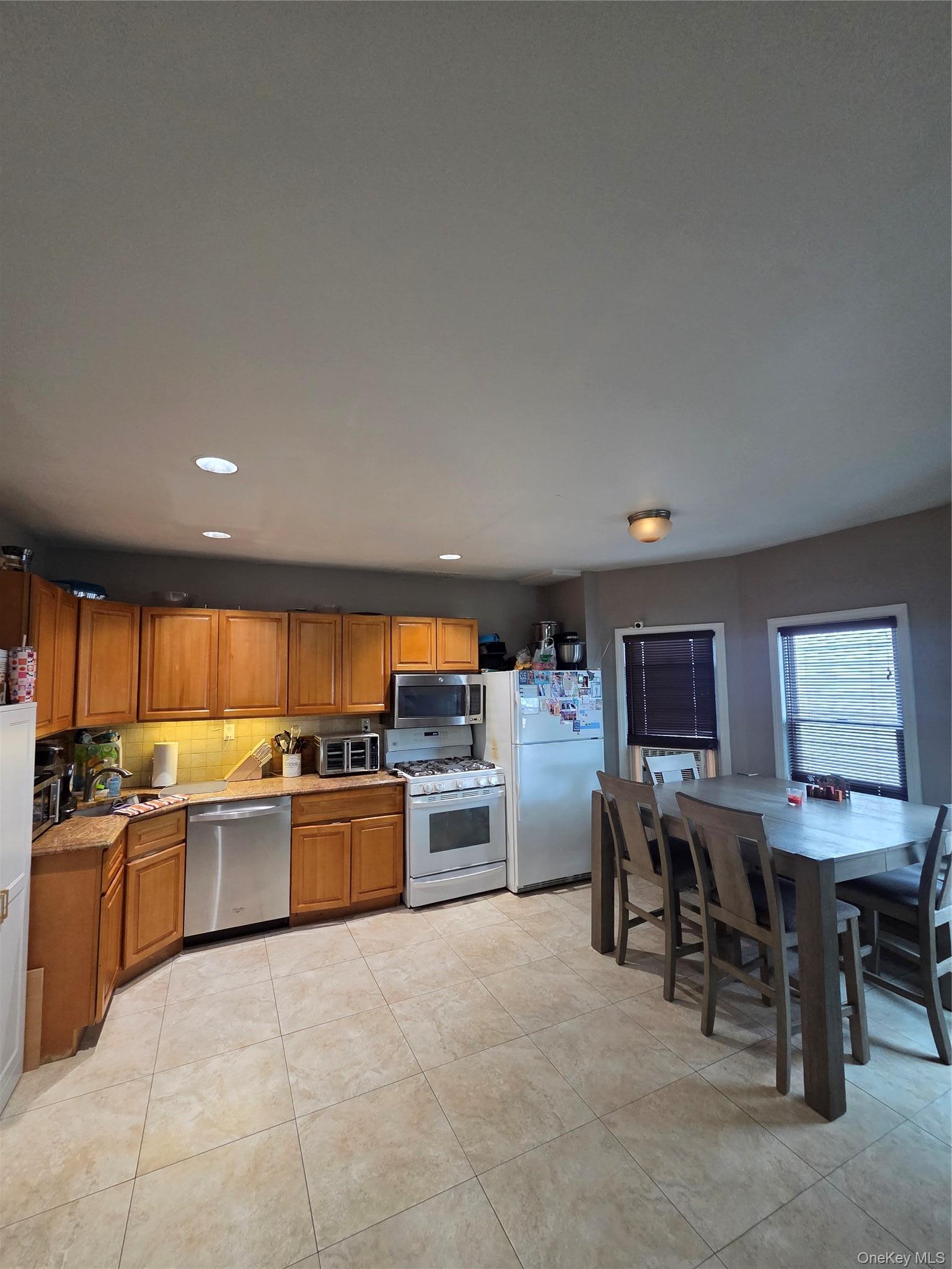 Single Family 157th Avenue Queens, NY 11414, MLS-1051144-9