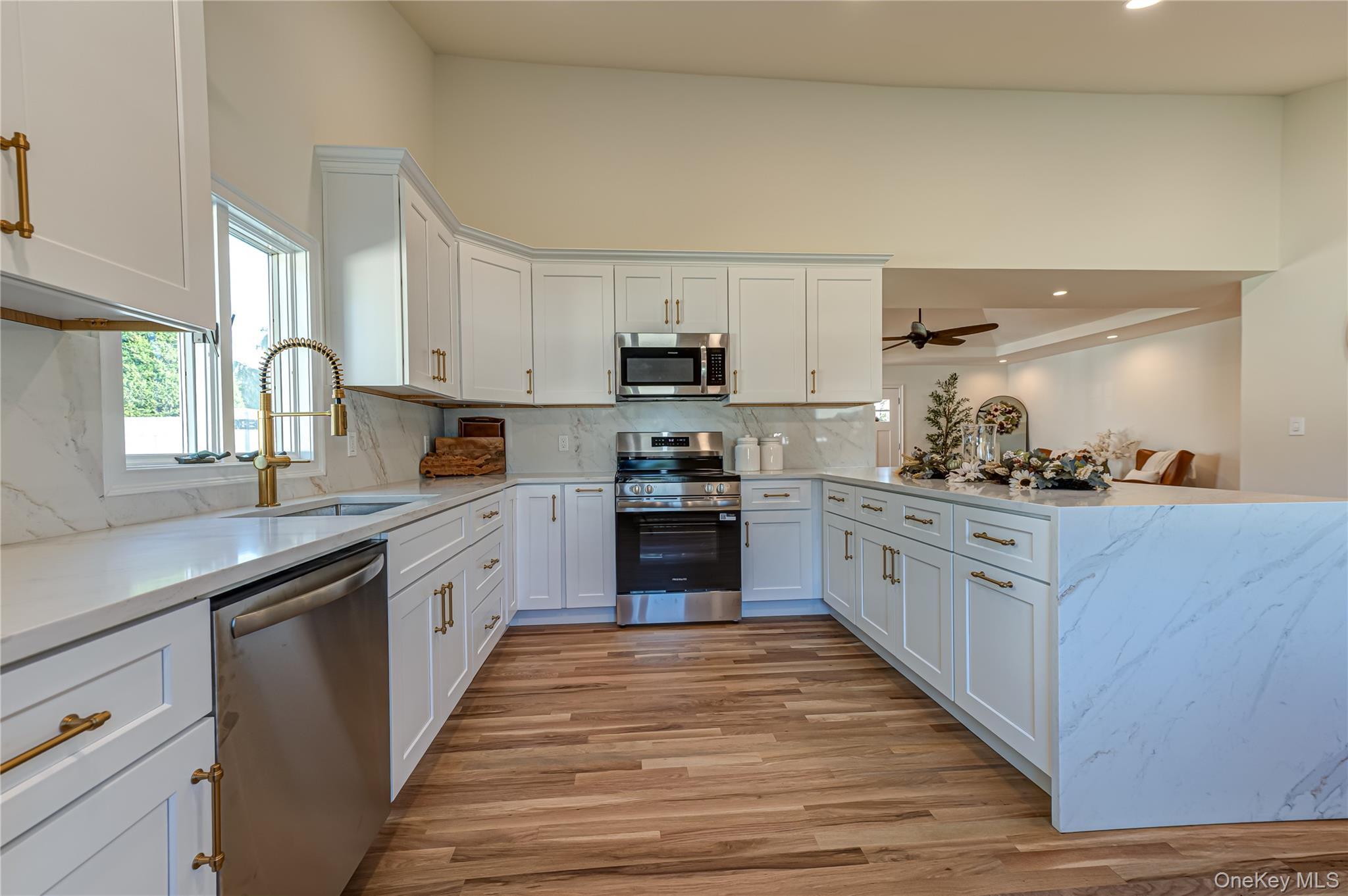 Single Family Evy Court Suffolk County, NY 11782, MLS-1051145-10