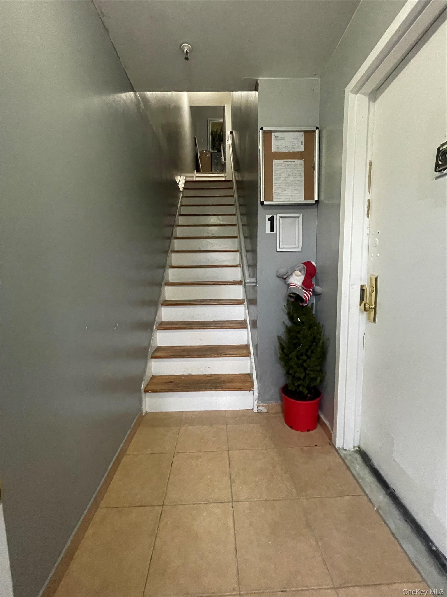 Single Family Kingsbridge Terrace  Bronx, NY 10463, MLS-1051162-10