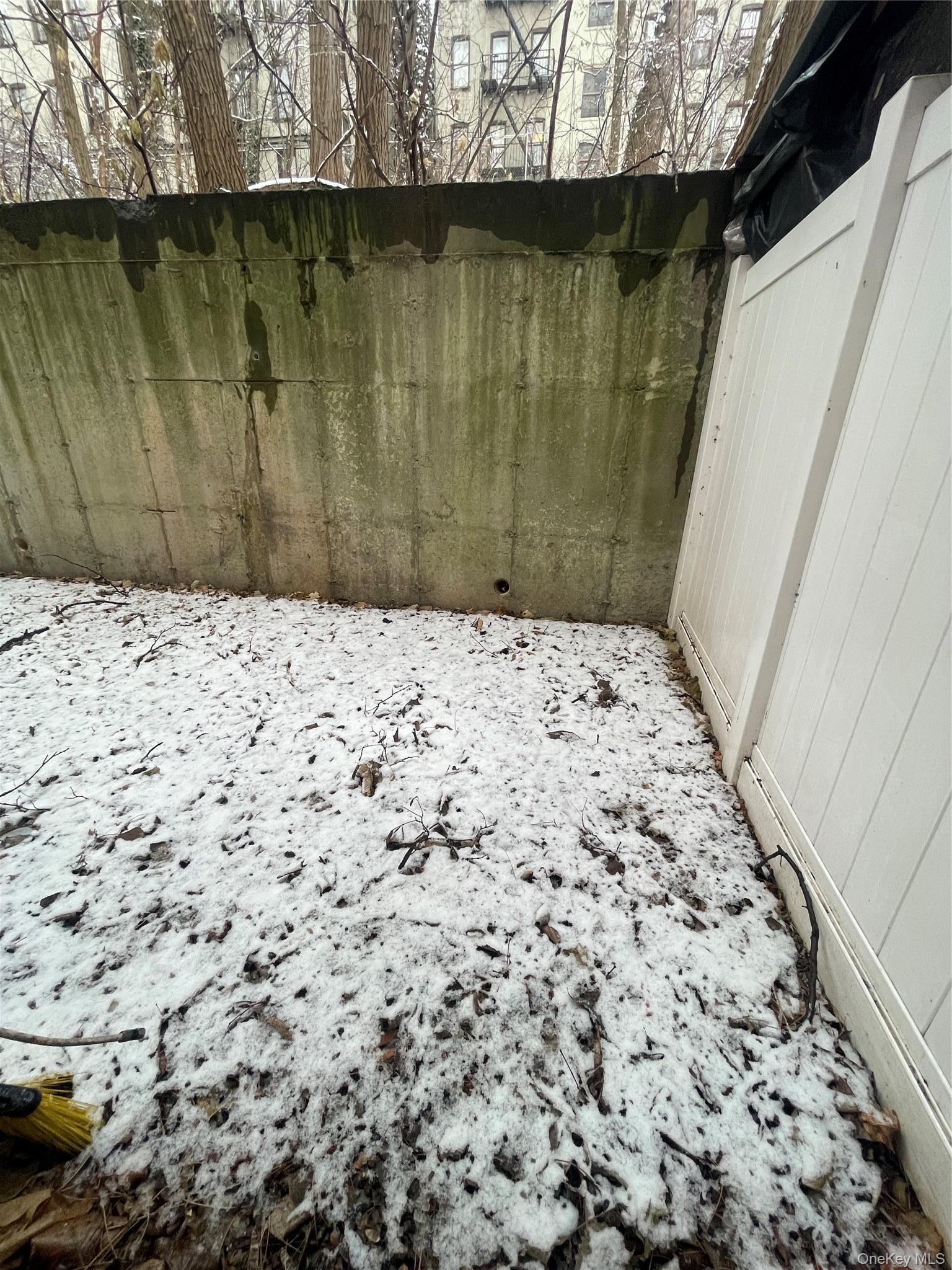 Single Family Kingsbridge Terrace  Bronx, NY 10463, MLS-1051162-16