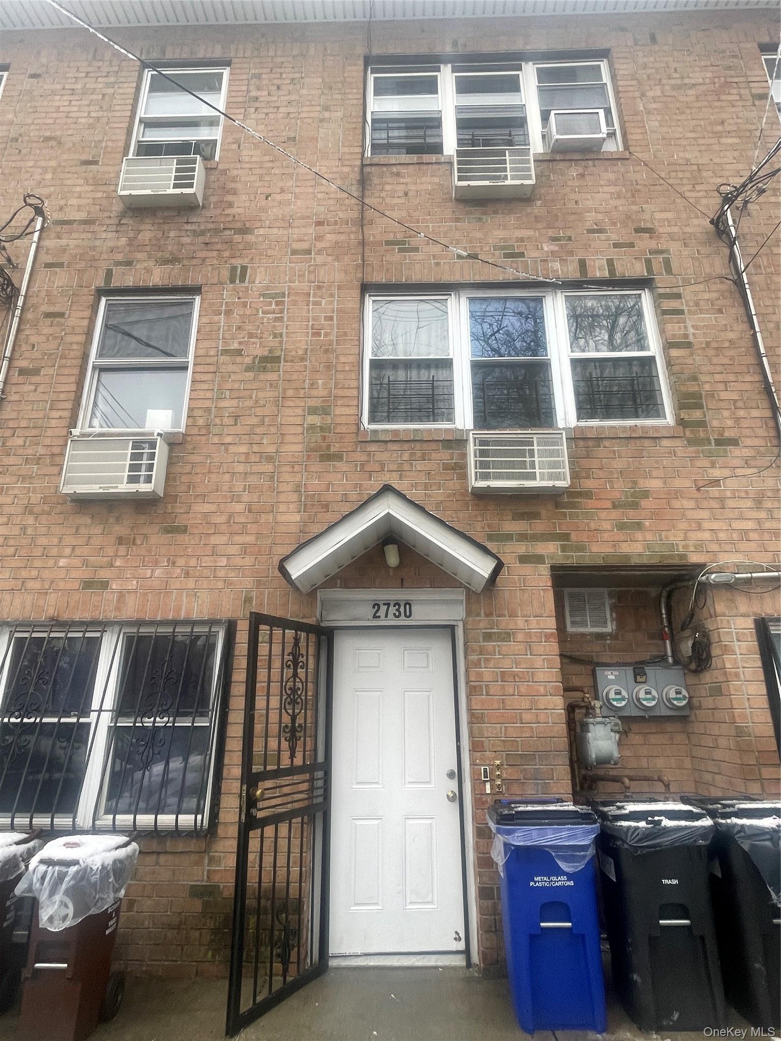 Single Family Kingsbridge Terrace  Bronx, NY 10463, MLS-1051162-2