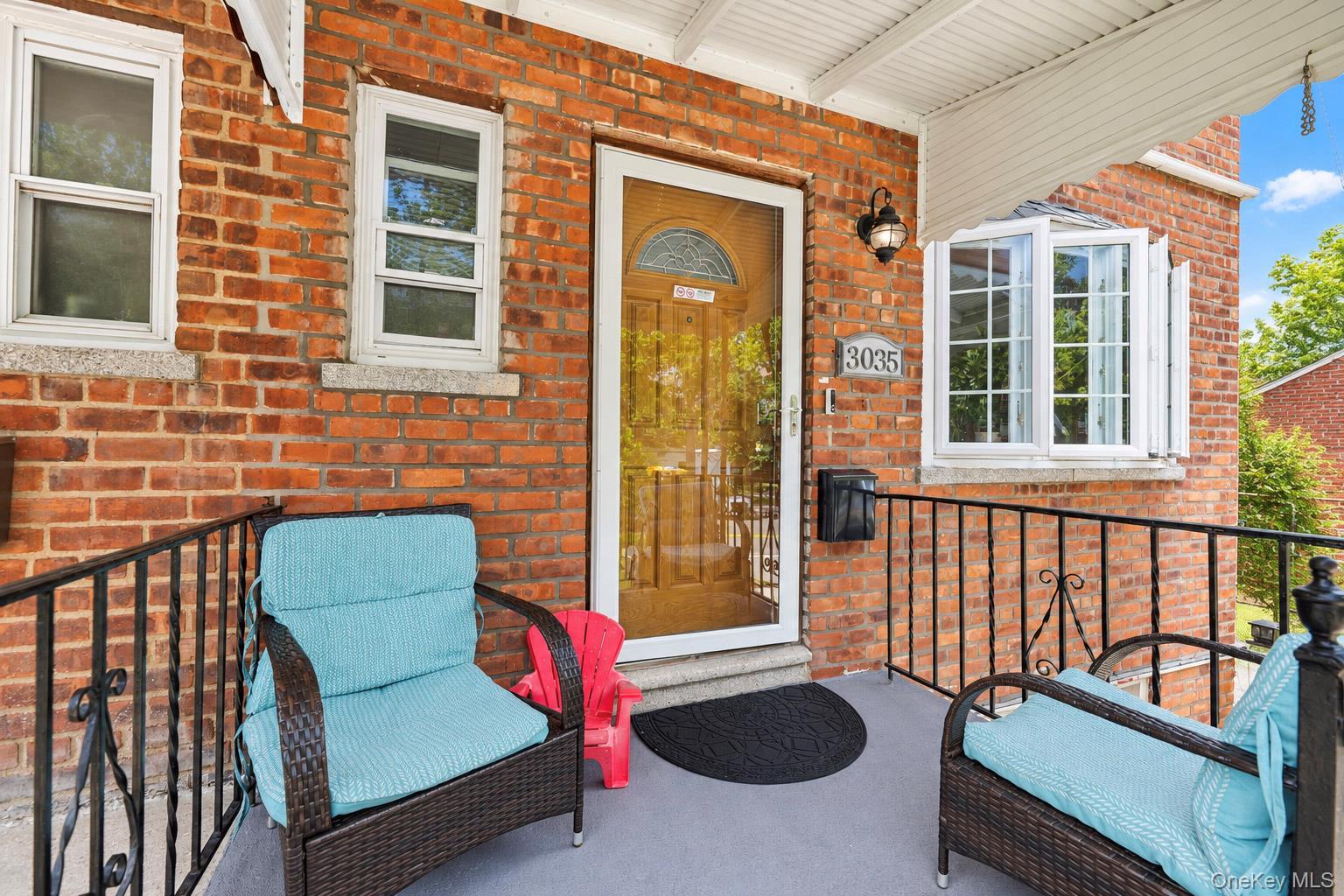 Single Family Yates Avenue Bronx, NY 10469, MLS-1051178-3