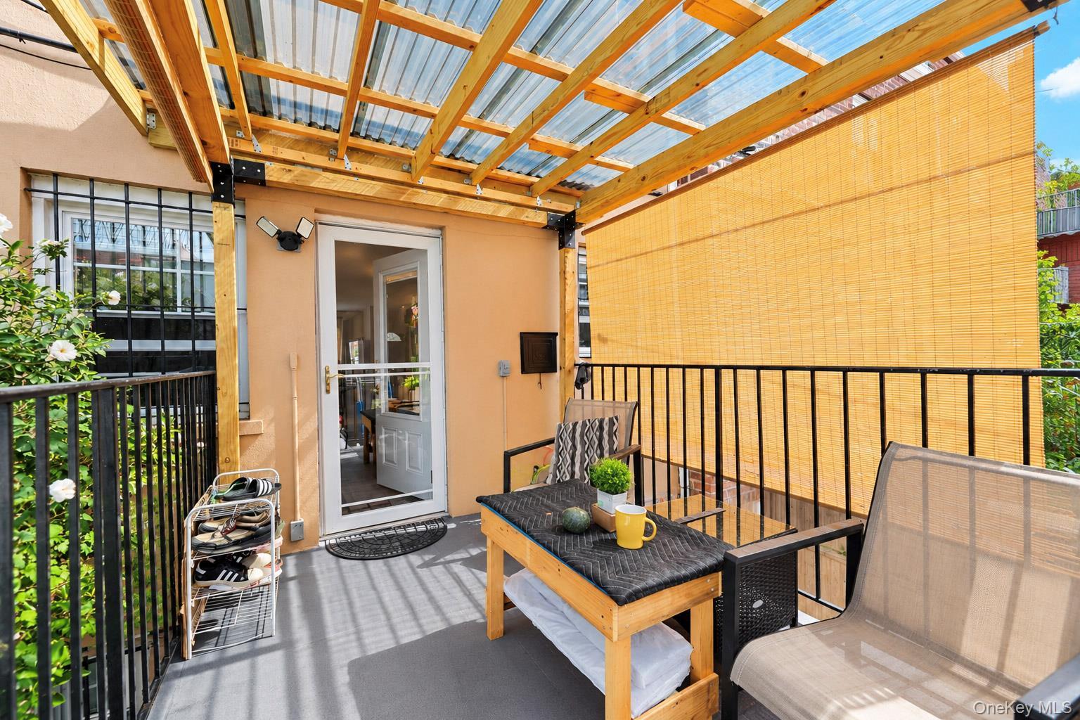 Single Family Yates Avenue Bronx, NY 10469, MLS-1051178-7