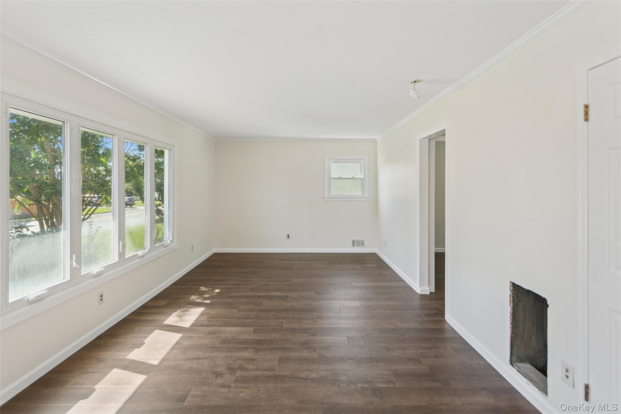 Single Family Old Country Road  Suffolk County, NY 11729, MLS-1051185-15
