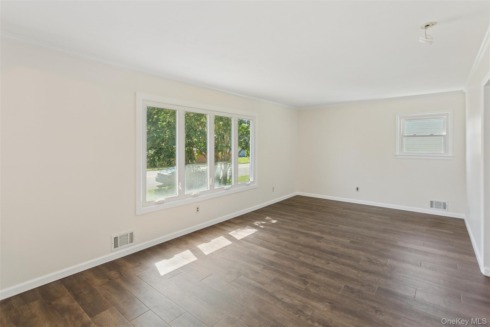 Single Family Old Country Road  Suffolk County, NY 11729, MLS-1051185-16