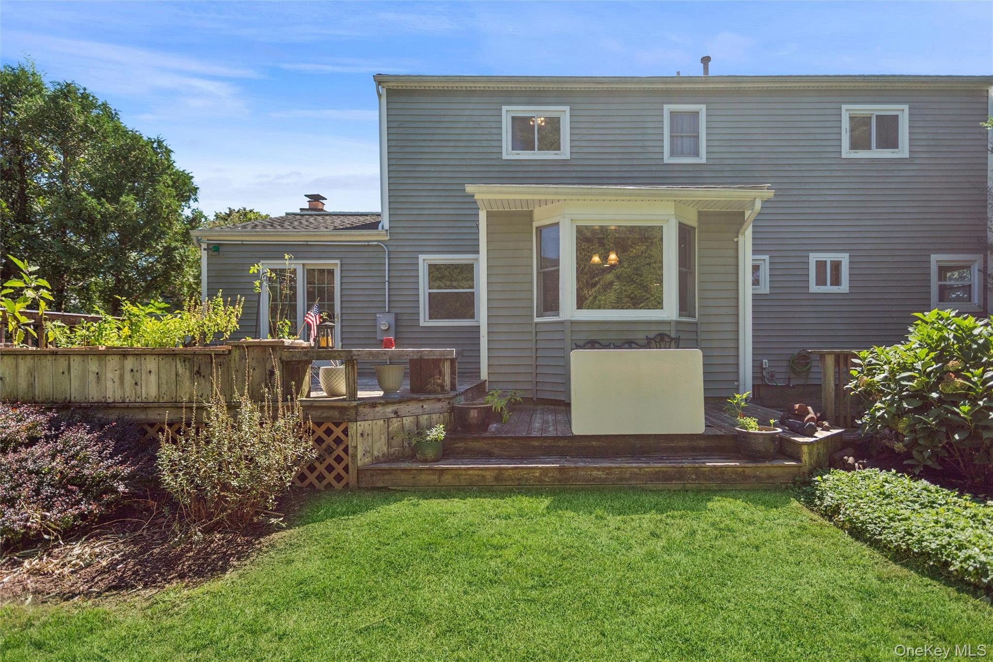 Single Family Old Country Road  Suffolk County, NY 11729, MLS-1051185-35