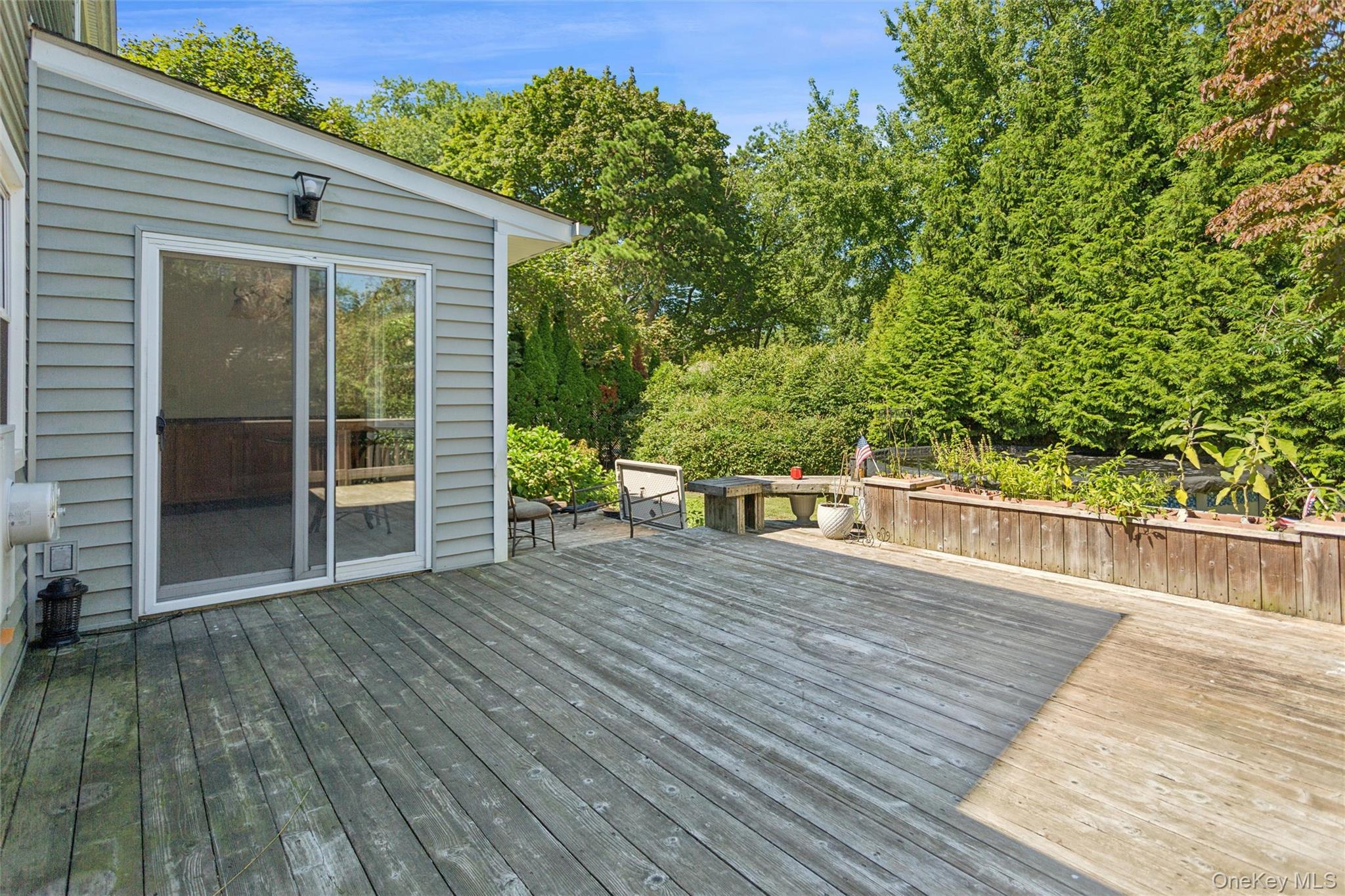 Single Family Old Country Road  Suffolk County, NY 11729, MLS-1051185-39