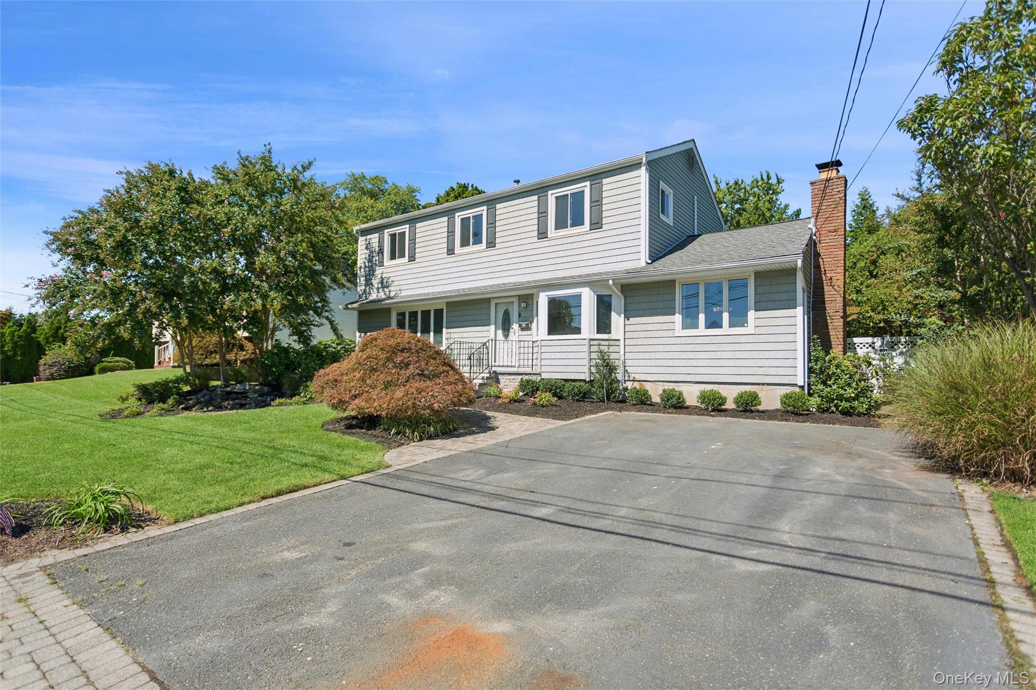 Single Family Old Country Road  Suffolk County, NY 11729, MLS-1051185-41