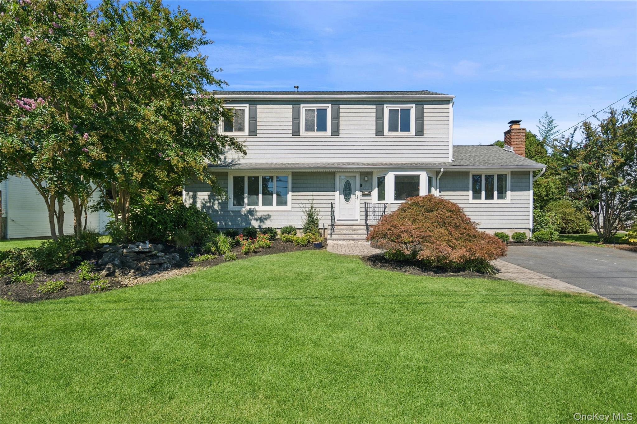 Single Family Old Country Road  Suffolk County, NY 11729, MLS-1051185-42