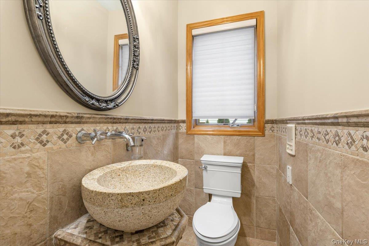 Single Family Amboy Road Staten Island, NY 10312, MLS-1051187-12