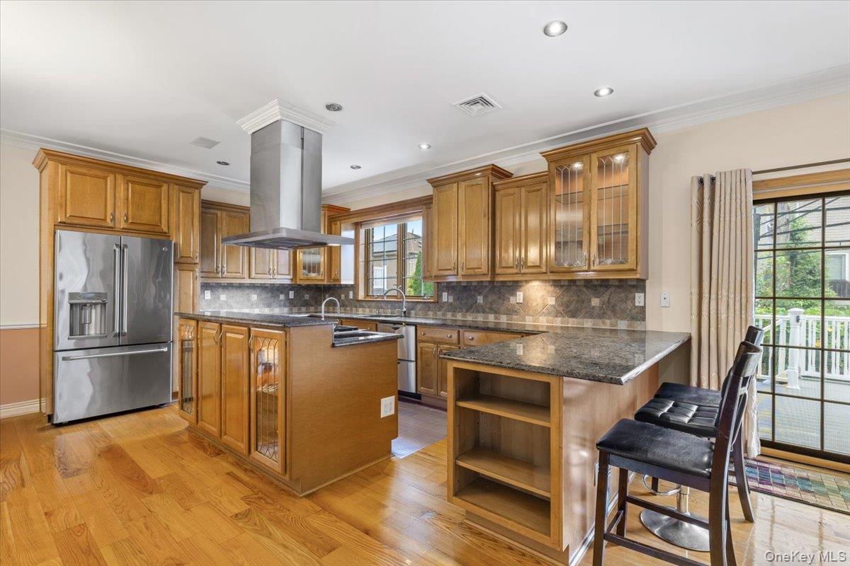 Single Family Amboy Road Staten Island, NY 10312, MLS-1051187-15