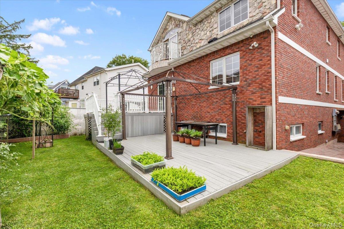 Single Family Amboy Road Staten Island, NY 10312, MLS-1051187-29