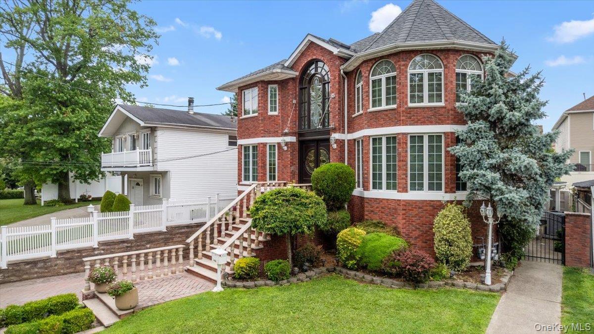 Single Family Amboy Road Staten Island, NY 10312, MLS-1051187-4