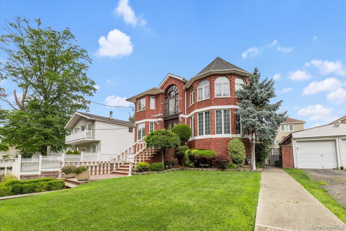 Single Family Amboy Road Staten Island, NY 10312, MLS-1051187-5