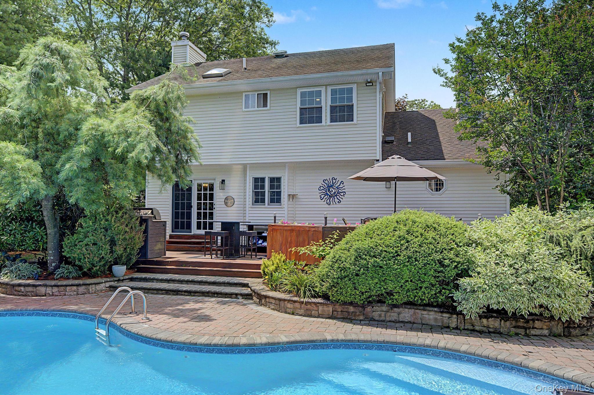 Single Family Winnecomac Circle Suffolk County, NY 11754, MLS-1051191-43