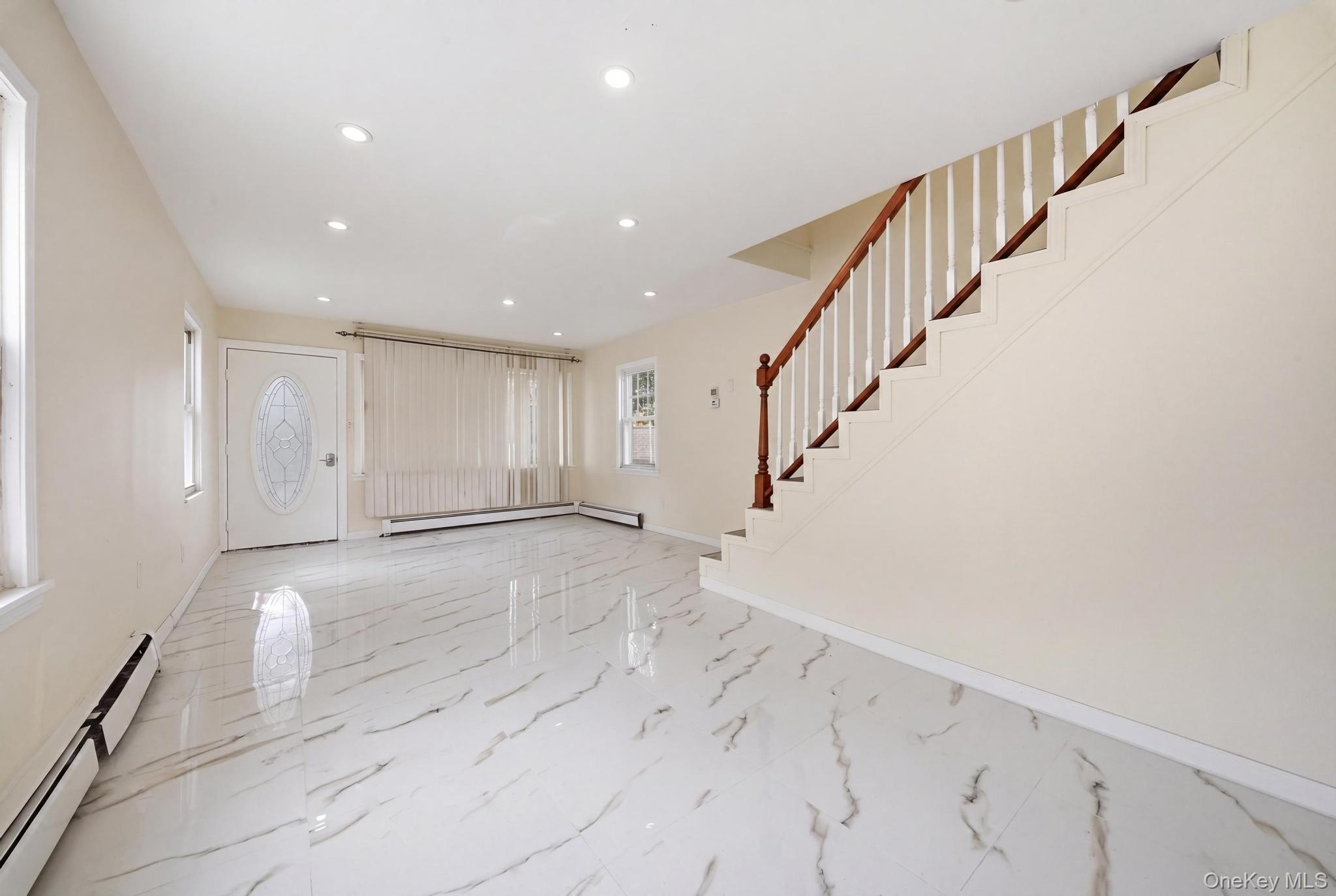 Single Family 113th Avenue Queens, NY 11429, MLS-1051202-18