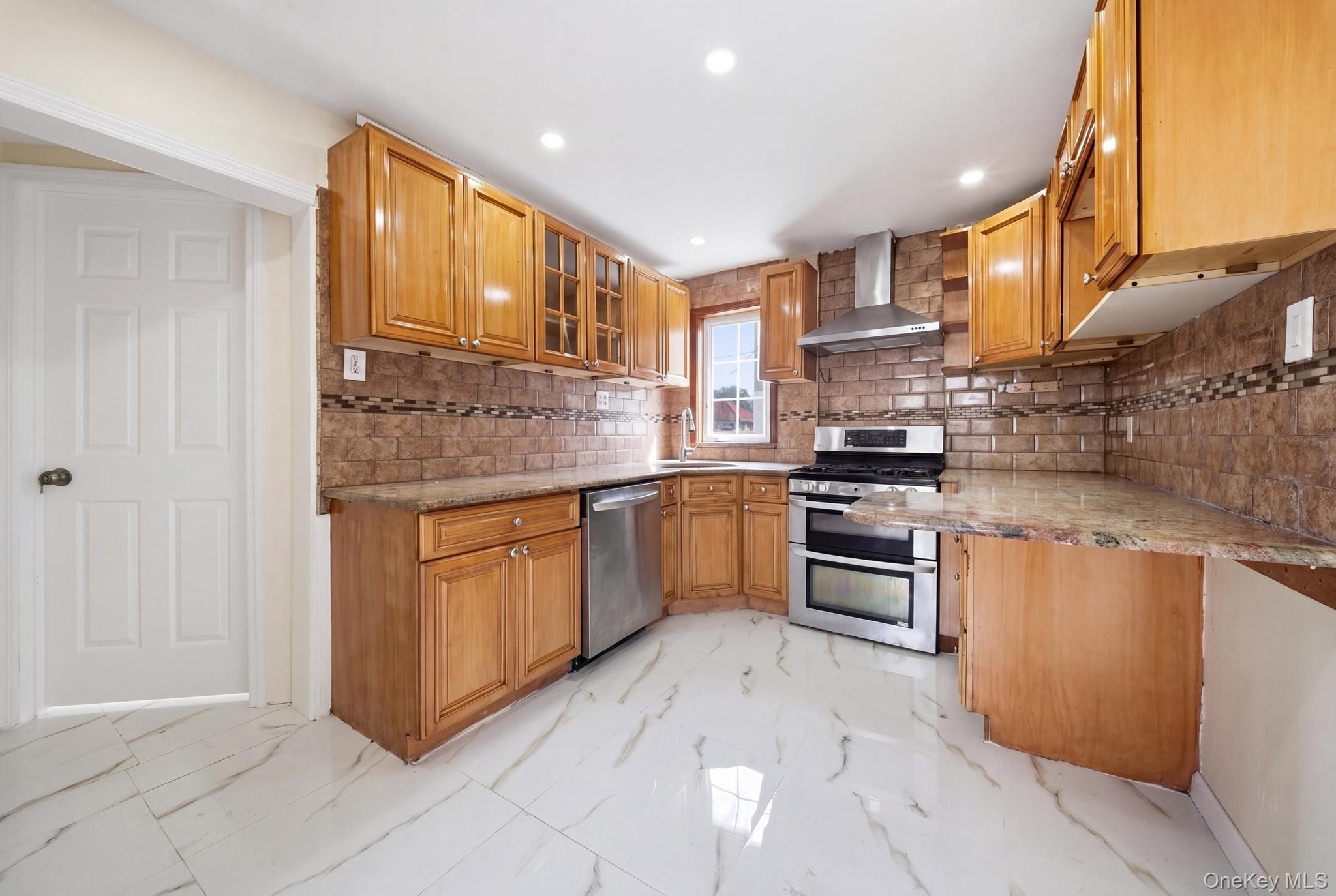 Single Family 113th Avenue Queens, NY 11429, MLS-1051202-6