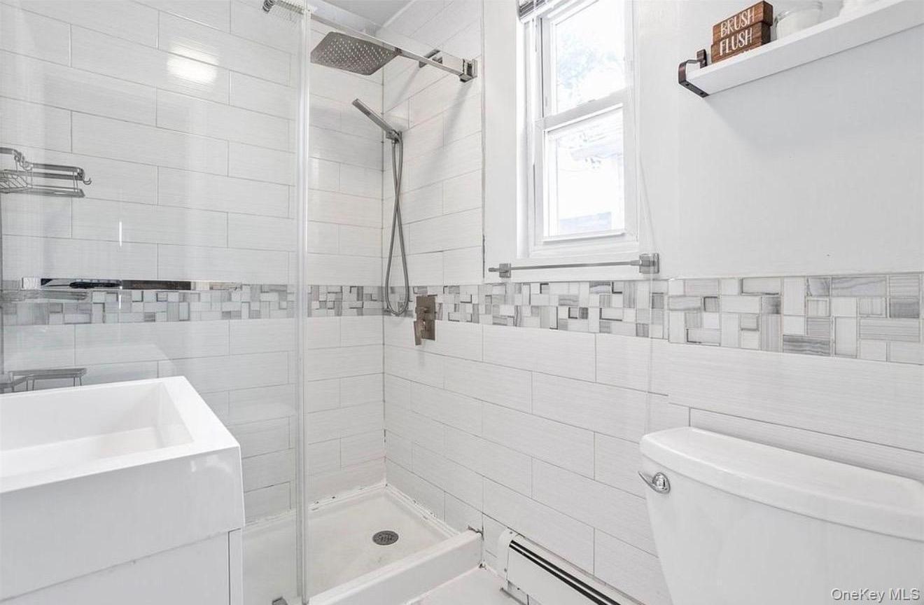 Single Family 201st Street Queens, NY 11423, MLS-1051212-16
