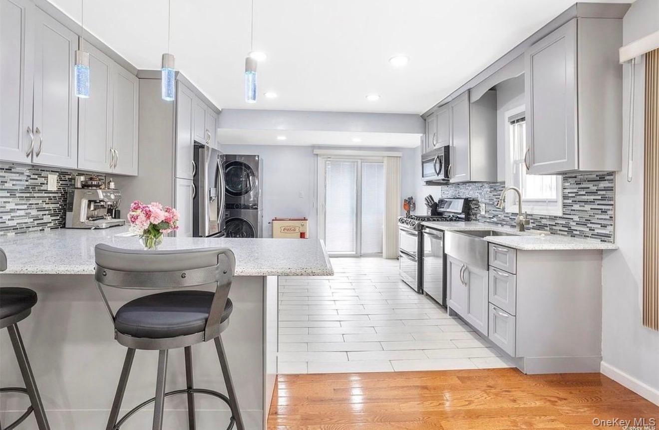 Single Family 201st Street Queens, NY 11423, MLS-1051212-19