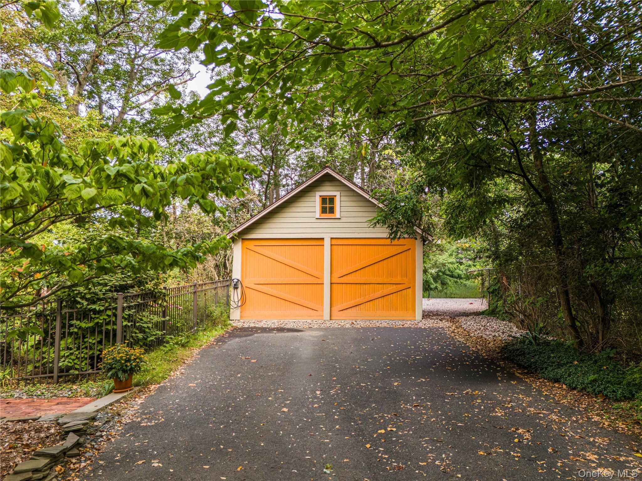 Single Family Linden Avenue Out Of Area, NY 12180, MLS-1051215-12