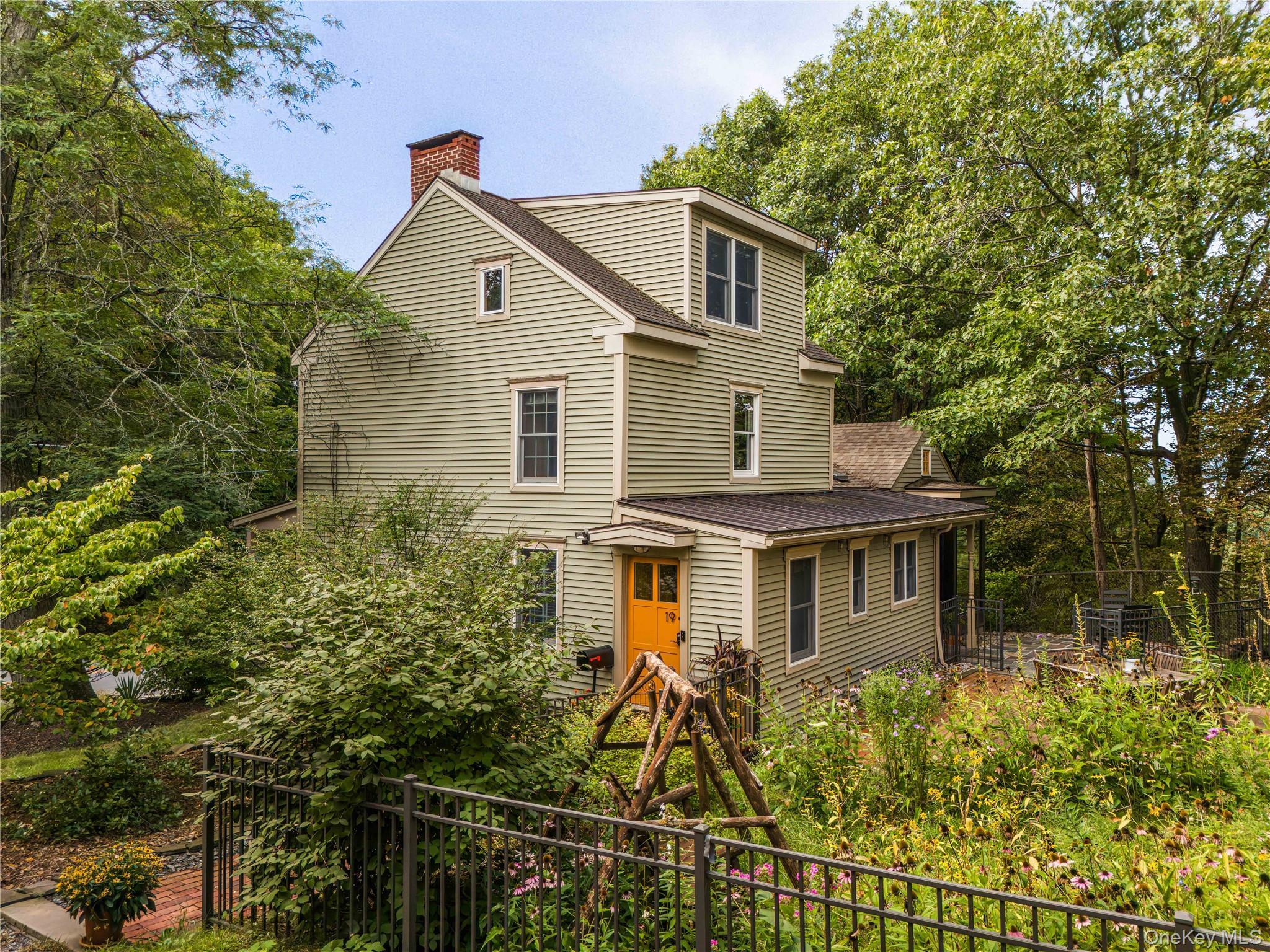 Single Family Linden Avenue Out Of Area, NY 12180, MLS-1051215-2