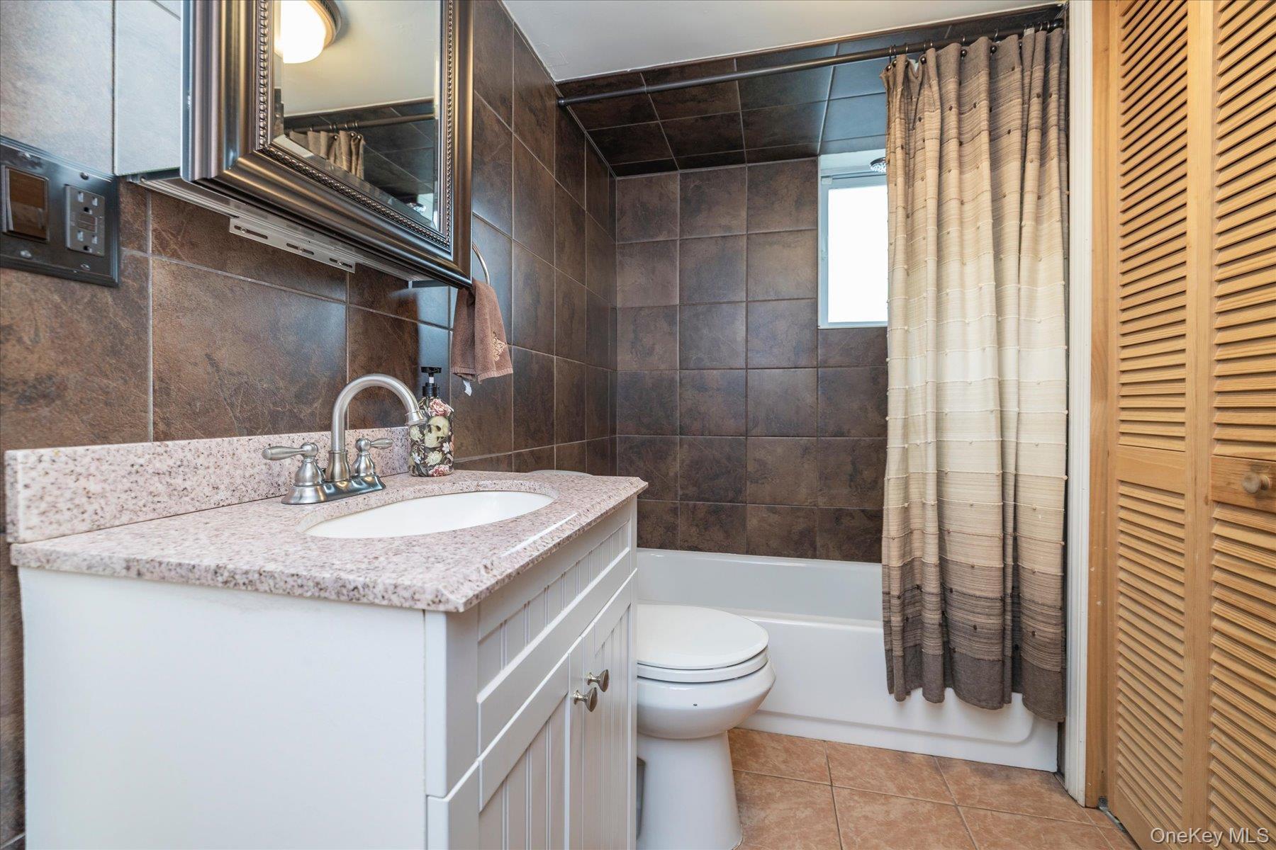 Single Family 96th Street Queens, NY 11414, MLS-1051221-15