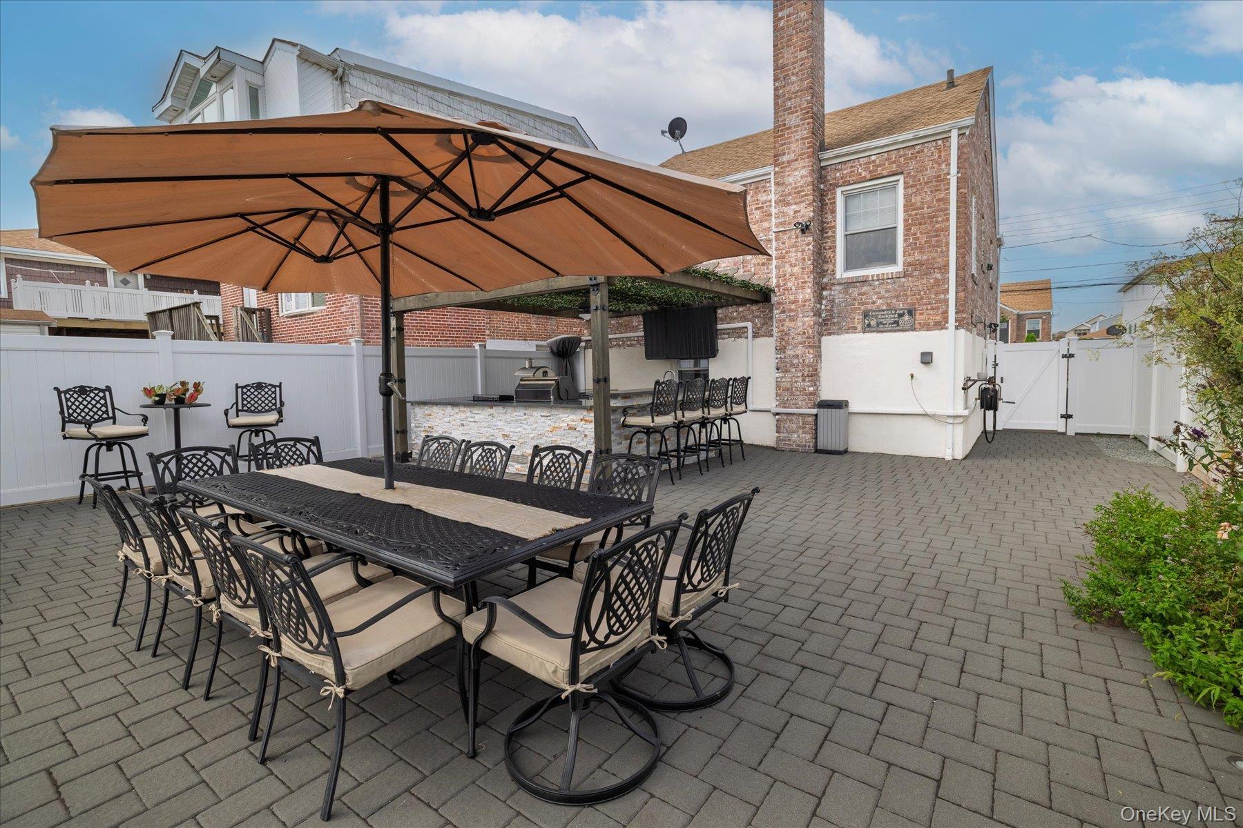 Single Family 96th Street Queens, NY 11414, MLS-1051221-21