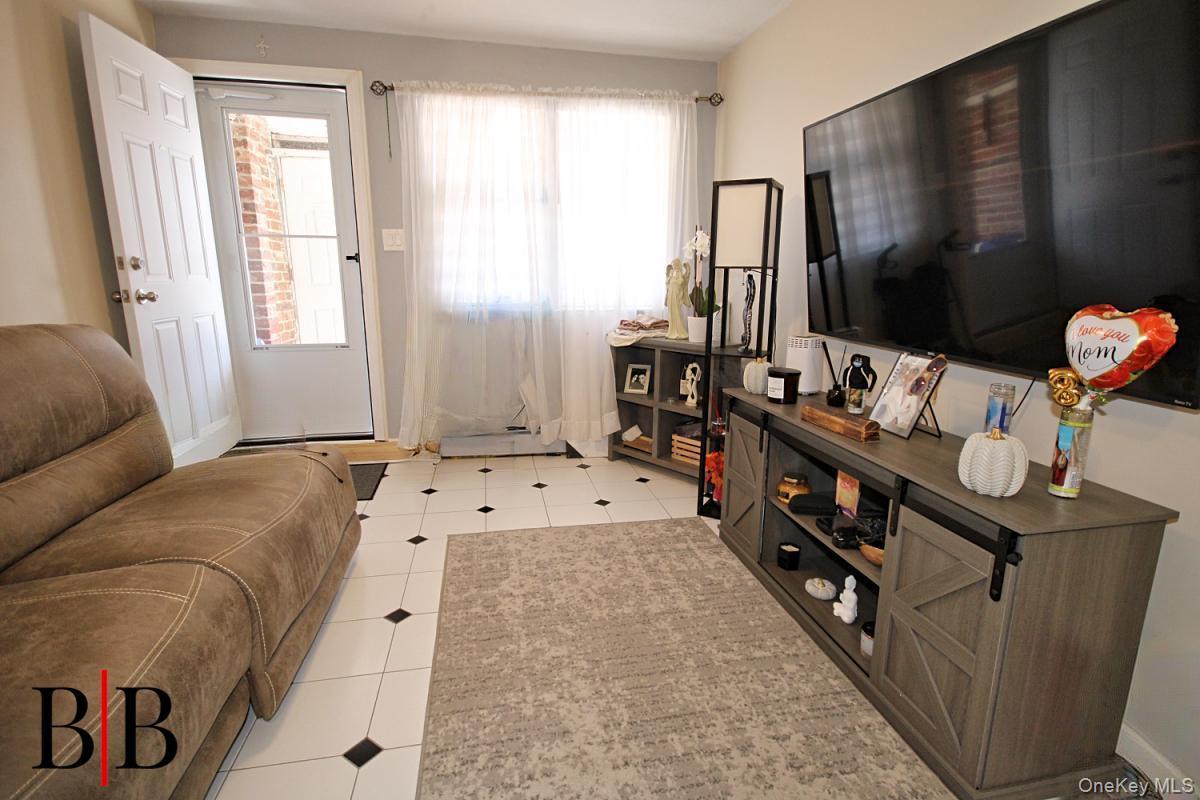 Single Family Bay 46 Street Brooklyn, NY 11214, MLS-1051222-20