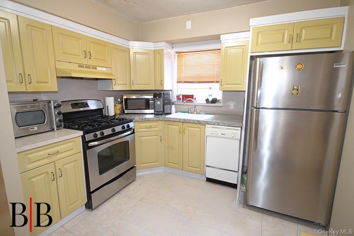 Single Family Bay 46 Street Brooklyn, NY 11214, MLS-1051222-29