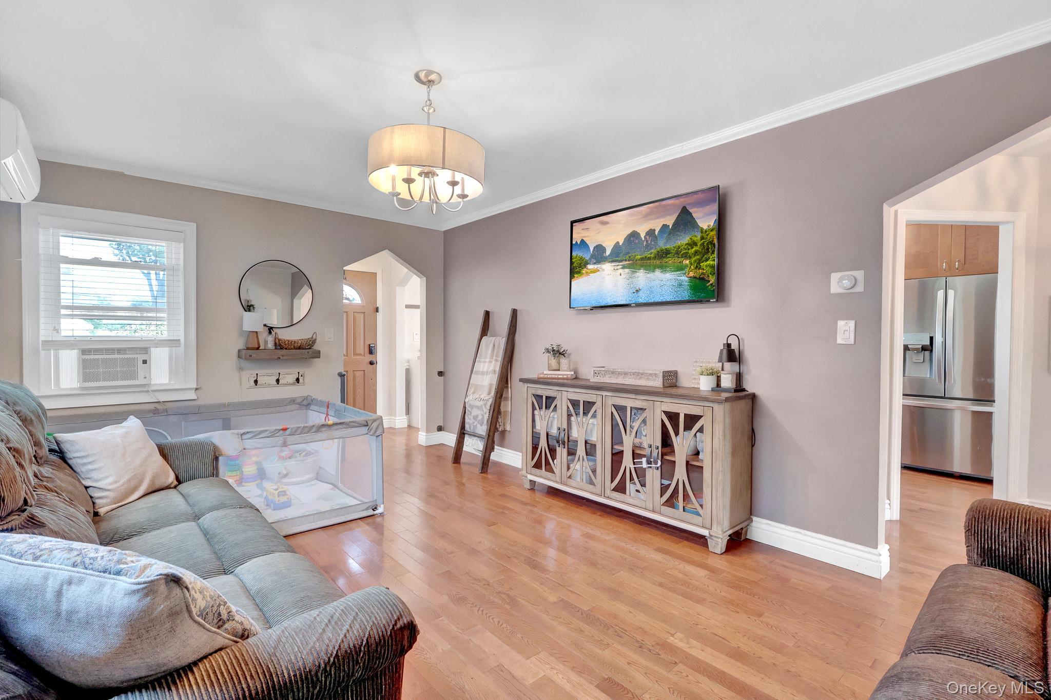 Single Family Clive Place Nassau County, NY 11572, MLS-1051223-5